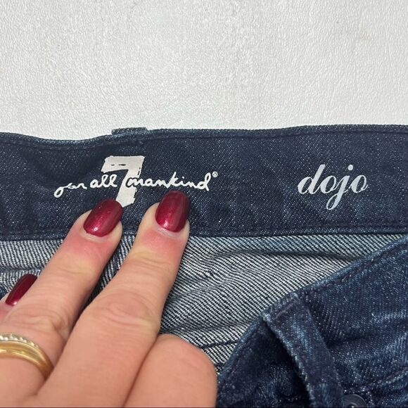 7 for All Mankind | Dojo Denim Capri’s - Picture 3 of 6